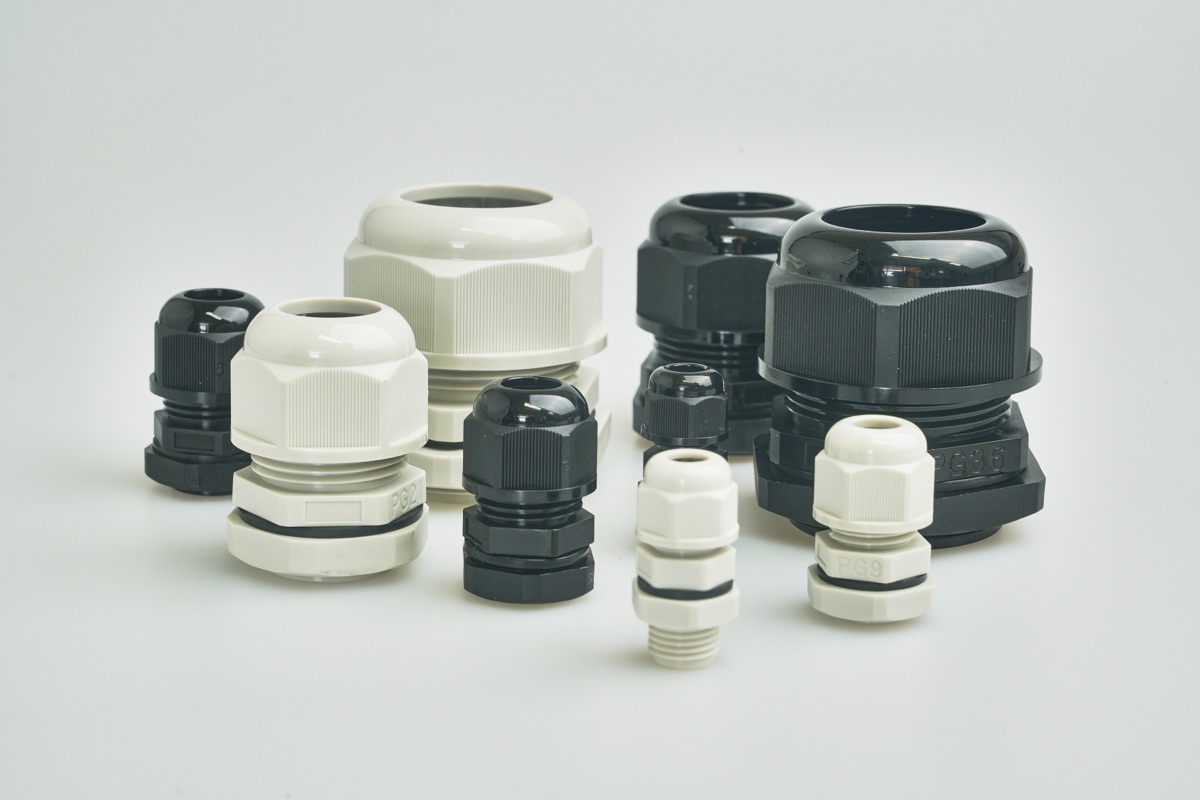 Cable glands in sizes from PG7 to PG36
